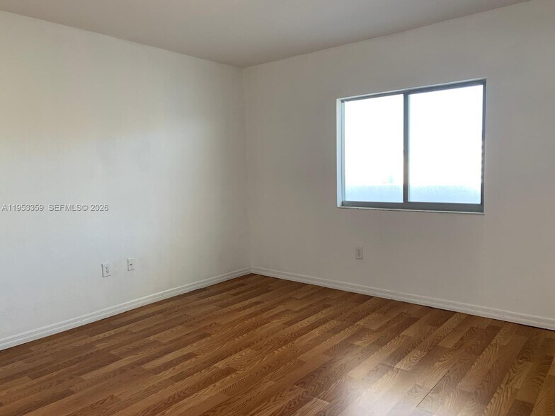 Building Photo - 36 NW 6th Ave