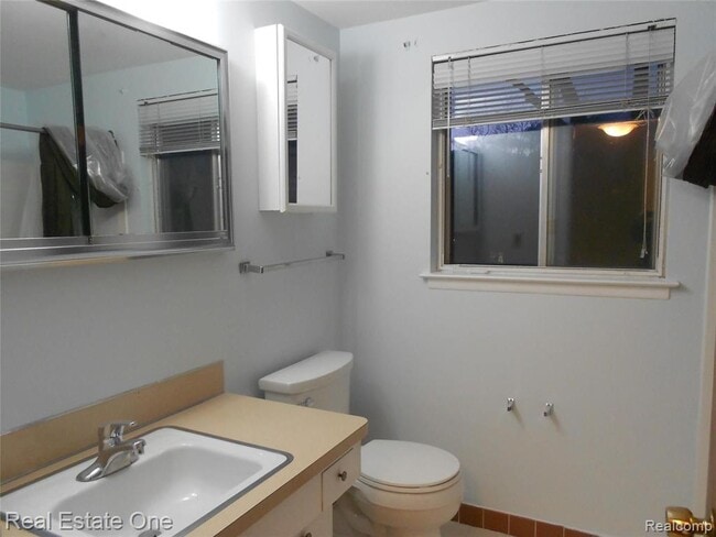 Building Photo - 3541 Tothill Dr