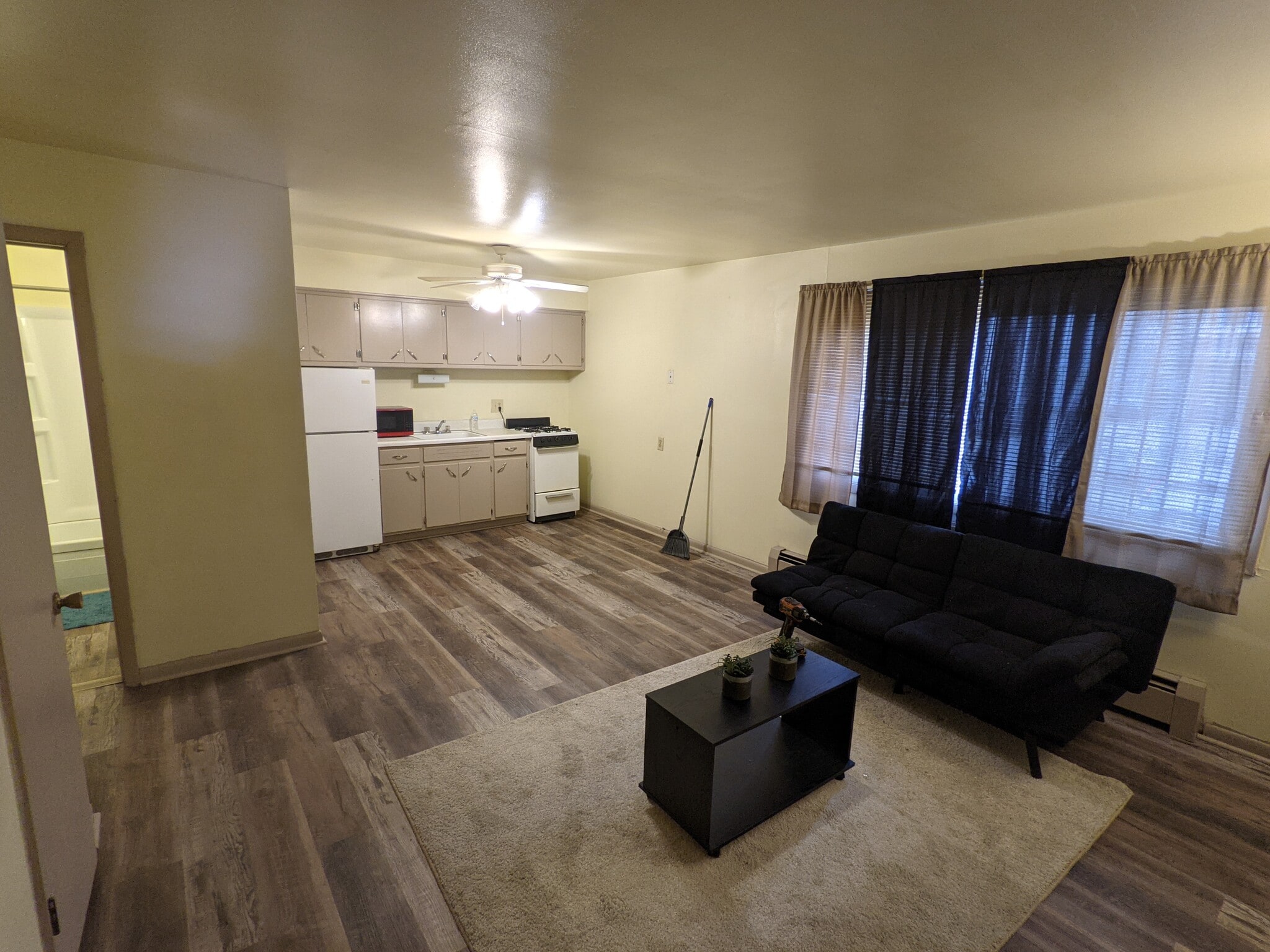 Building Photo - 3401 W Wells St