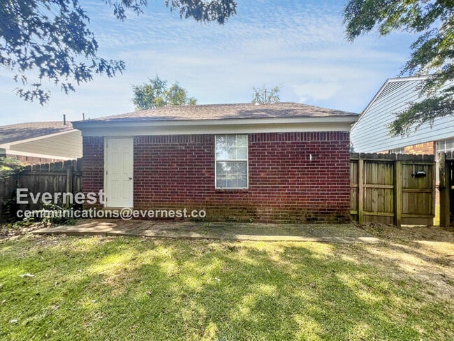 Building Photo - 494 Shady Grove Dr