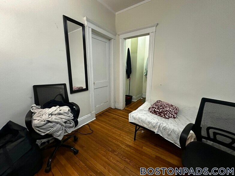 Building Photo - 1171 Boylston St