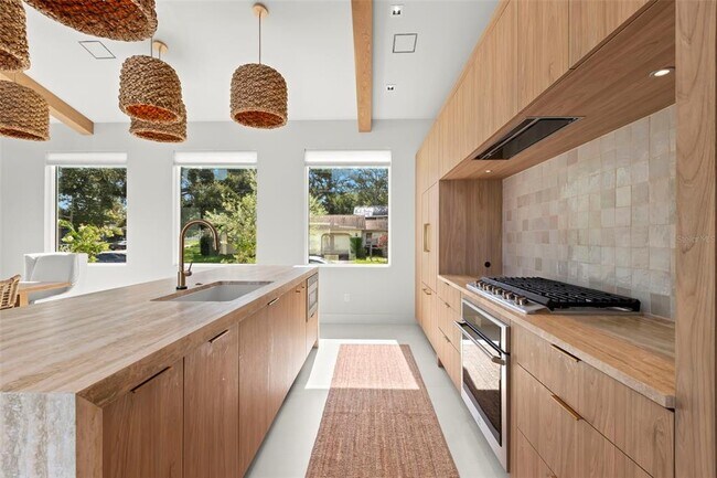 Building Photo - 150 51st St N