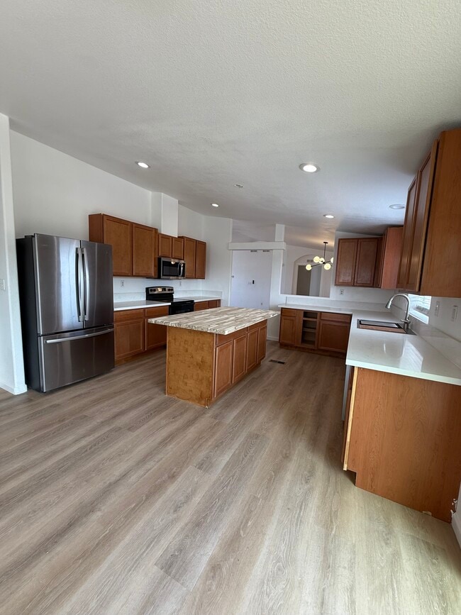 Building Photo - 46633 N 41st Ave