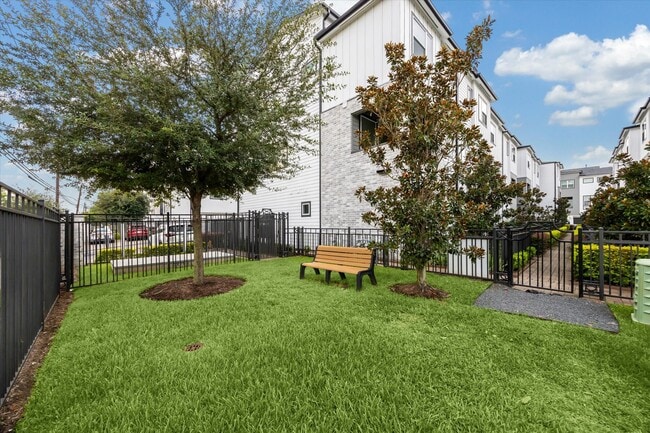 Building Photo - 1043 Timbergrove Yards Ln