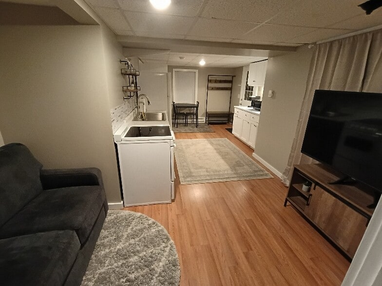 Building Photo - 27 Claulise Ln