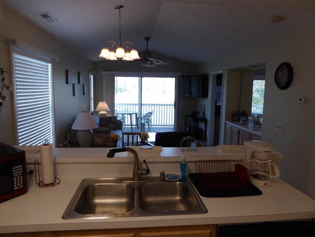Building Photo - 541 White River Dr