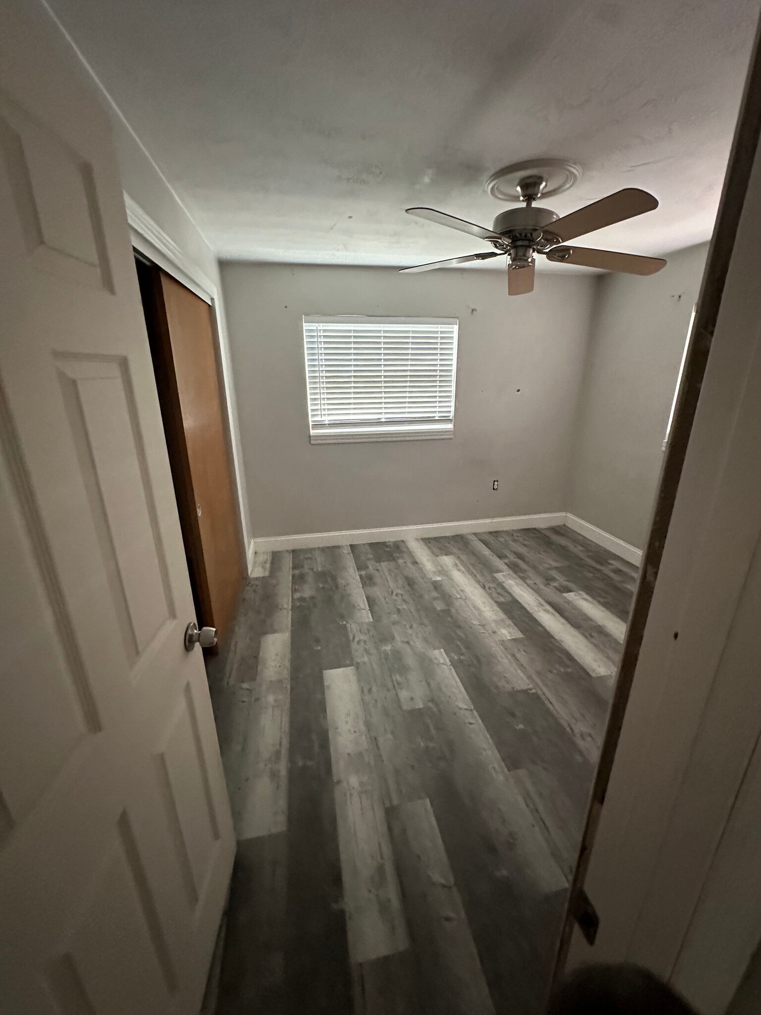 Room 2 - 6657 298th Ave N