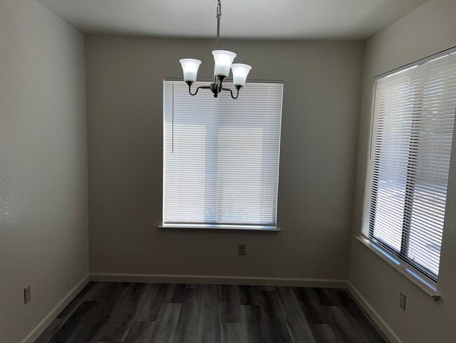 Building Photo - Beautiful Laguna Pointe home.