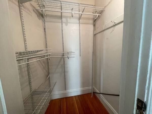 Building Photo - 69 Park Dr