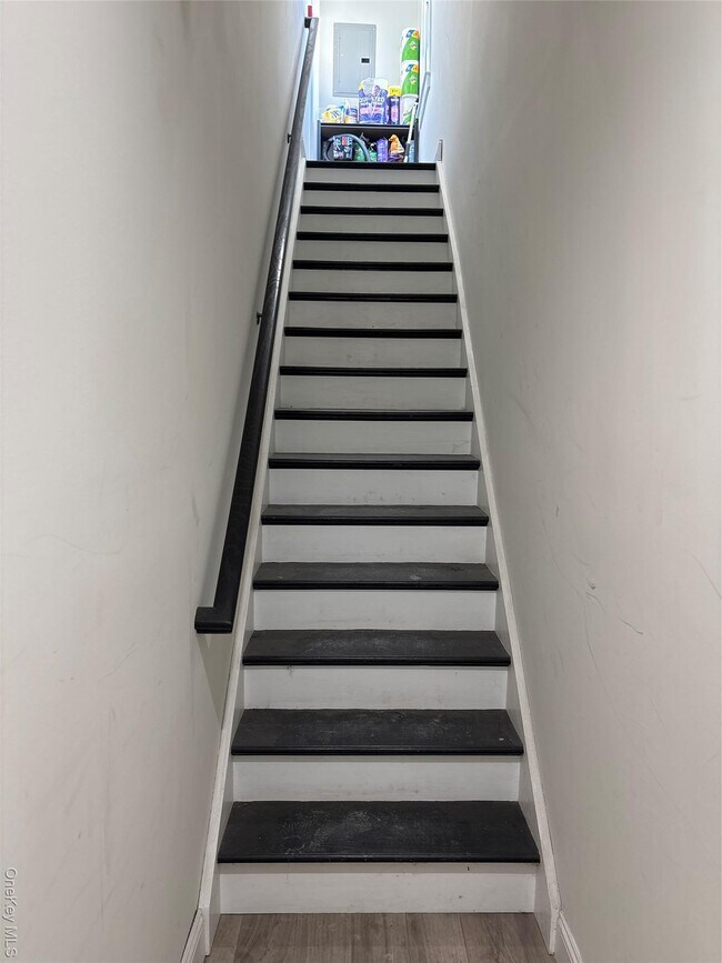 Building Photo - 3 Bryant Ave