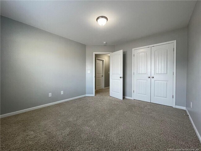 Building Photo - 152 Ladden Ln