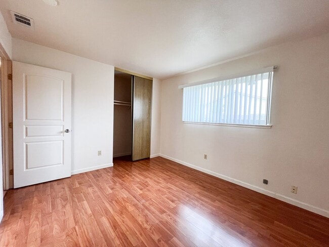 Building Photo - 4 Bedroom, 2 Bath Single Story Corner Lot Home in Rancho Cordova