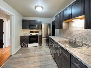 Building Photo - 307 N Vesper St