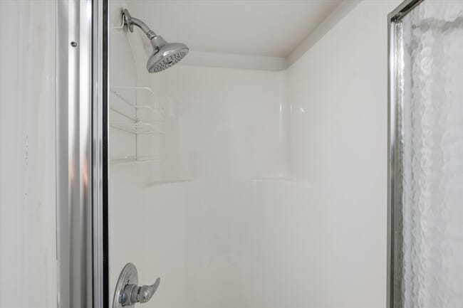 Building Photo - 4916 Crescent Ave