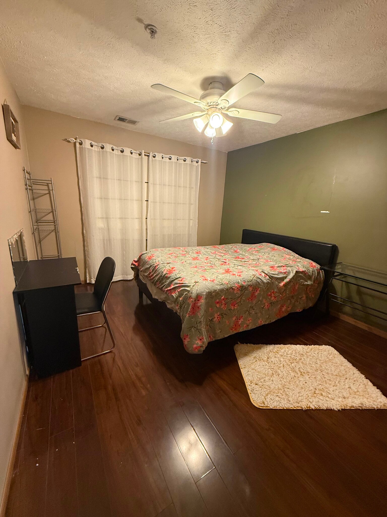 Building Photo - 421 Creekside Dr