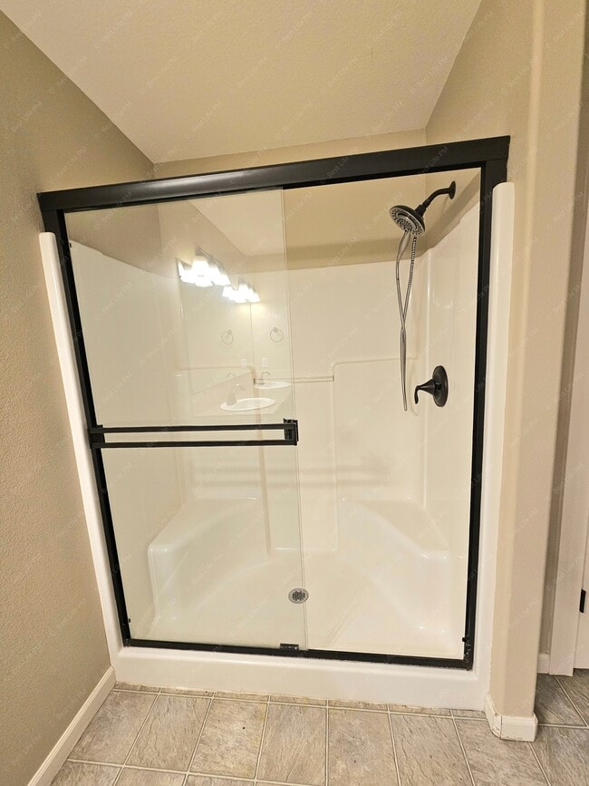 Building Photo - 18421 Brookside Rd