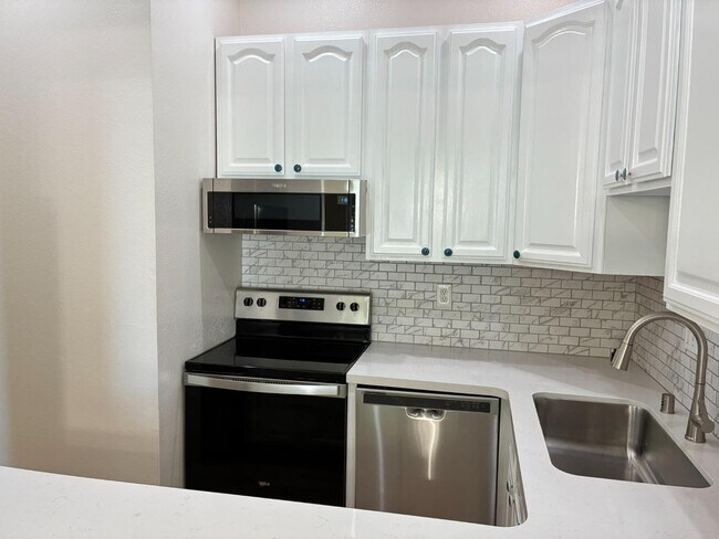 Building Photo - 3550 Carter Dr