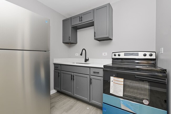 Interior Photo - 8124 S Western Ave. Chicago IL