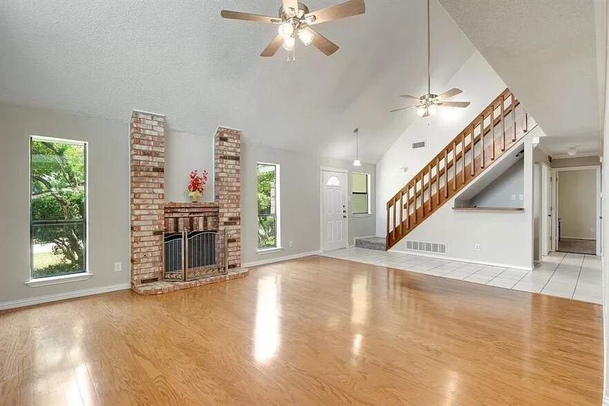 Building Photo - 4052 Pepperwood Dr