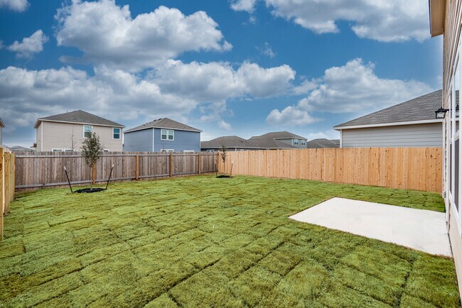 Building Photo - 14722 Maple Ter