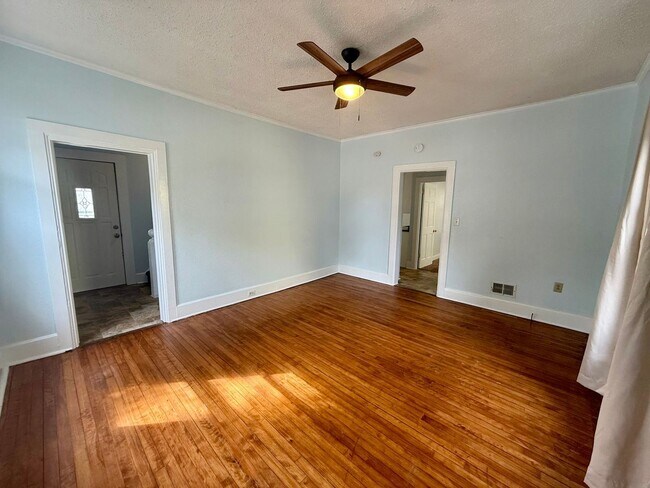 Building Photo - 3 Bed 2 Bath Single Family Home in Wausau