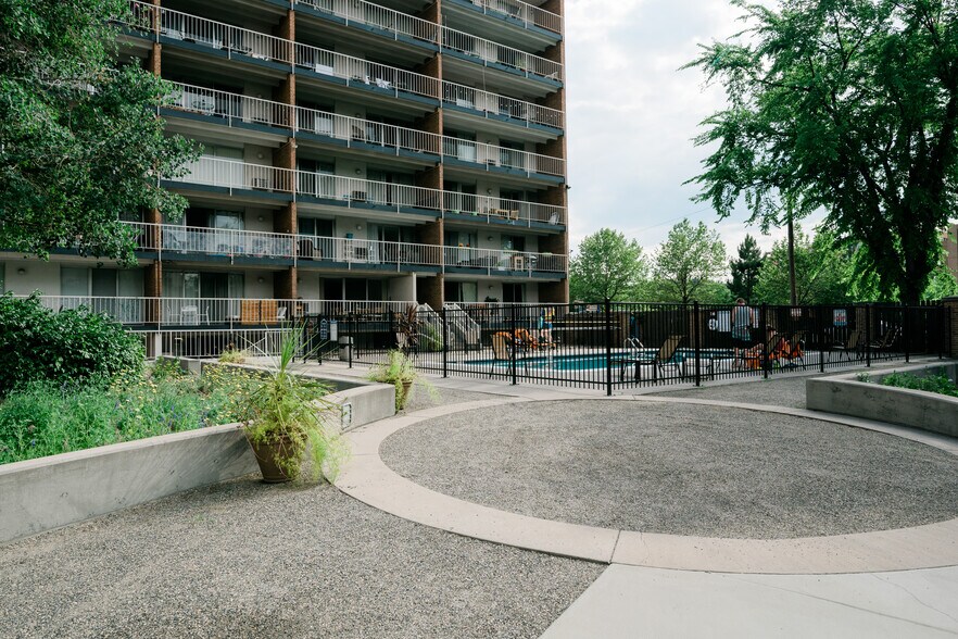 Building Photo - 955 Eudora Street #105