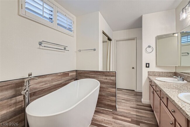 Building Photo - 1779 Yellowwood Dr