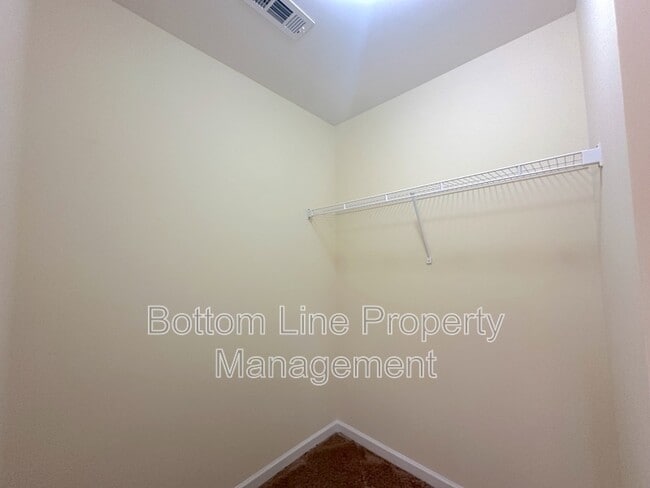 Building Photo - 9341 Hamel St