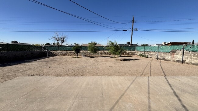 Building Photo - 7748 Veracruz Ave