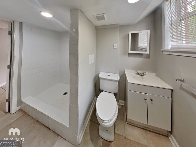 Building Photo - 5730 Deerfield Ln