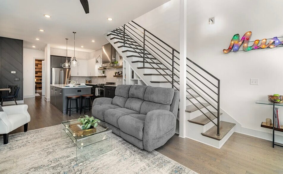 Building Photo - 1011A Southside Ave