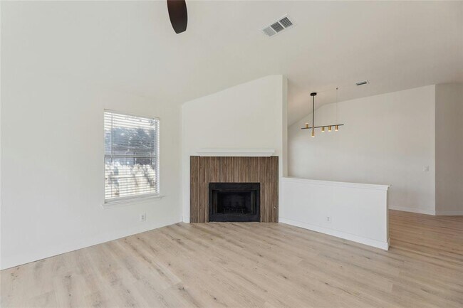Building Photo - 203 Little Lake Rd