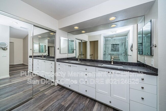 Building Photo - 2898 Woodridge Cir