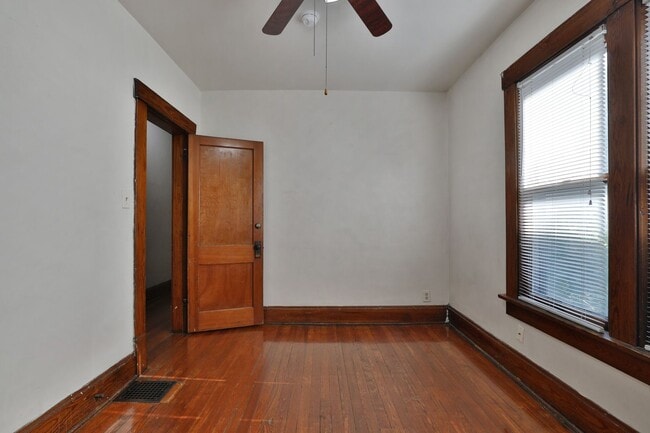 Building Photo - 214 E Patterson Ave