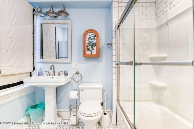 Building Photo - 14 New York Ave