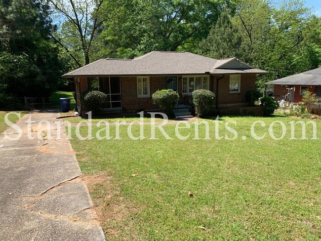 Primary Photo - 425 Carey Dr SE