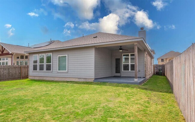 Building Photo - 8021 Arezzo Dr