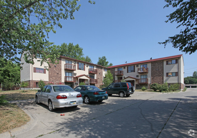 Primary Photo - Wedgewood Apartments