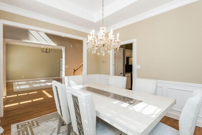 Building Photo - 1231 Wildcliff Cir