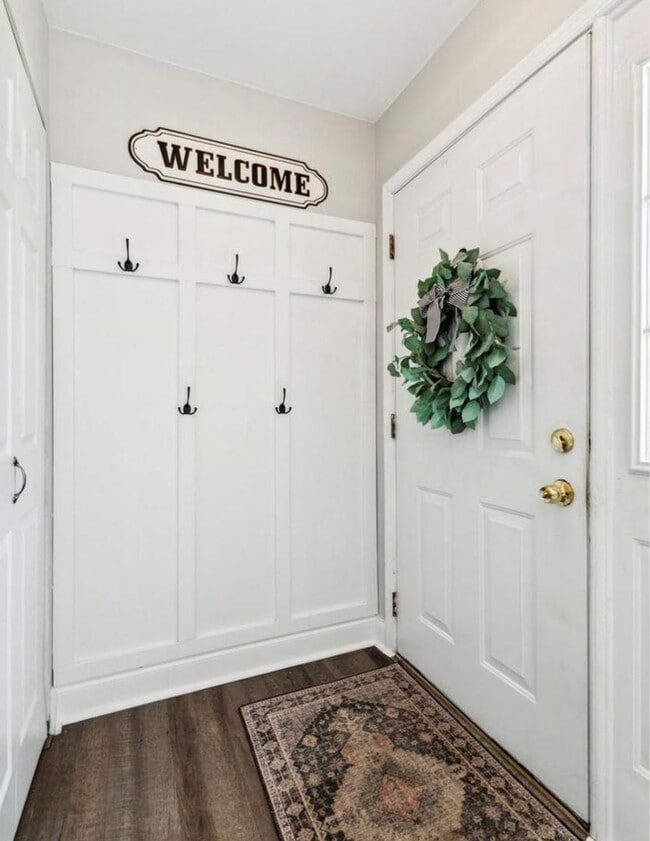 Building Photo - 4 Bedroom 2 Bath Townhome in Exton Station
