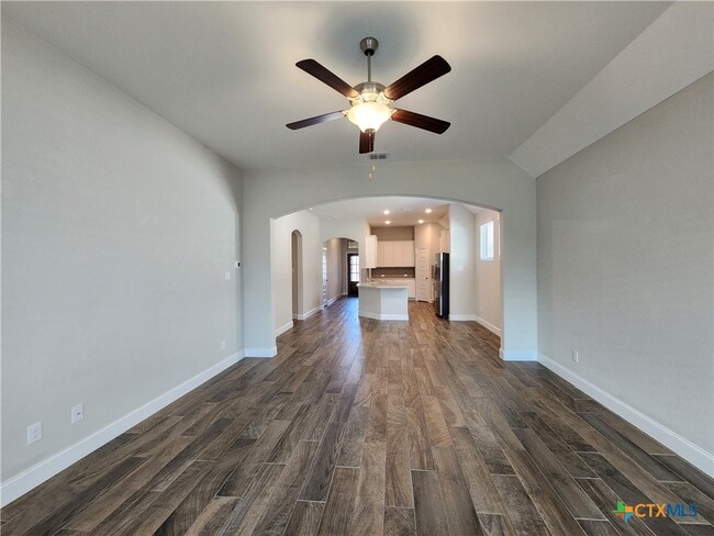 Building Photo - 1324 Spring Row St