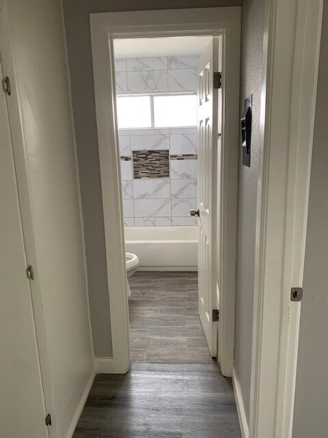 Building Photo - 4015 W Adams Blvd