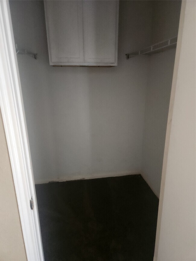 Building Photo - 12500 Sandpiper Dr