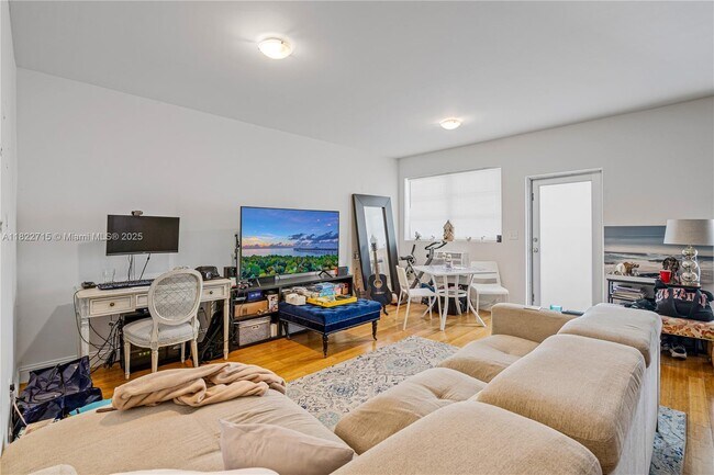 Building Photo - 7950 Tatum Waterway Dr