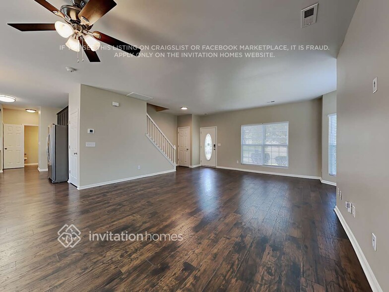 Building Photo - 2734 Highland Park Dr