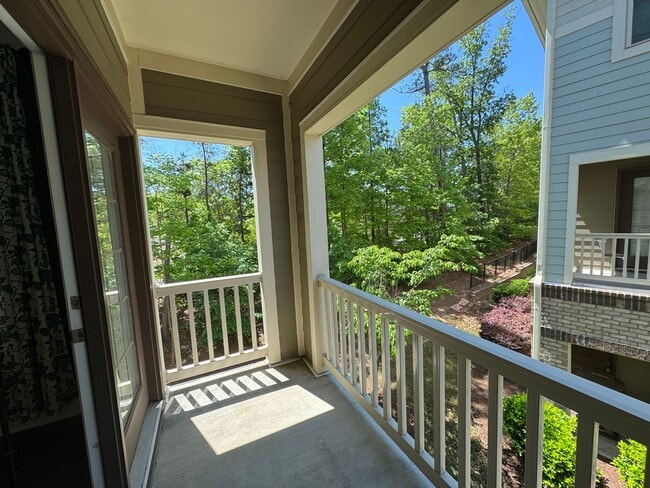 Building Photo - END UNIT 3 Bed | 2.5 Bath Townhouse in Mor...