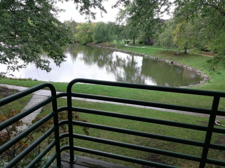Building Photo - 1009 Buccaneer Dr