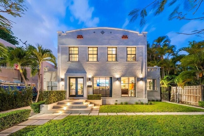 Building Photo - 151 NE 43rd St