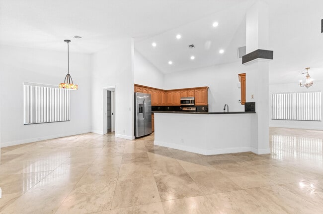 Building Photo - 6740 Brookhurst Cir