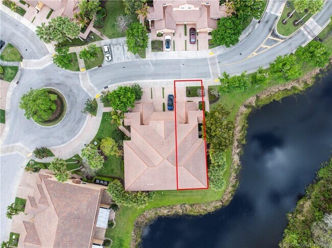 Building Photo - 691 SW Glen Crest Way